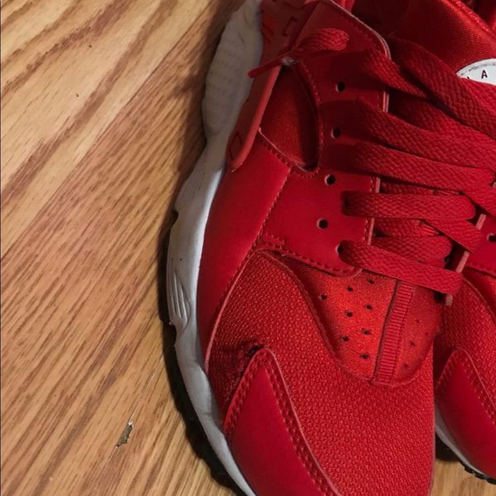 Red hurraches! - Picture 2 of 5